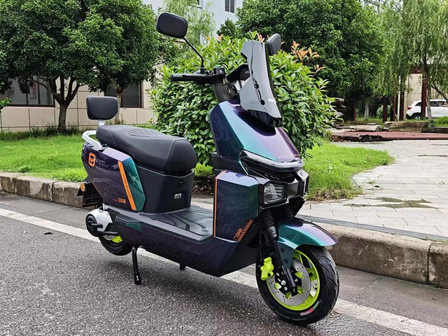 Long Range Electric Motorcycle