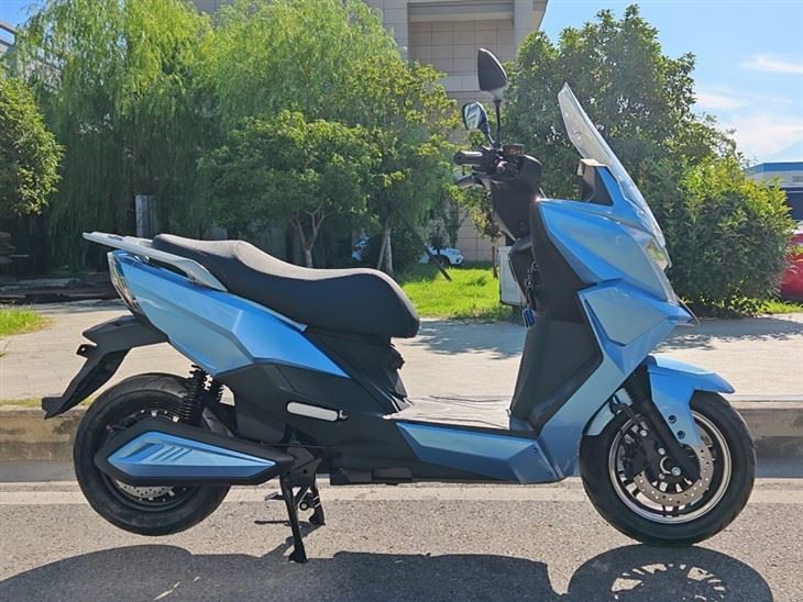 2500W New Best-selling Electric Scooter Adult Motorizedeec Electric Scooters 2500 Watts price
