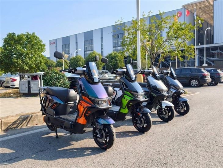 High Speed Electric Scooter Disc Brake 1000w 1500w 2000w CKD SKD Electric Motorcycle Scooter best