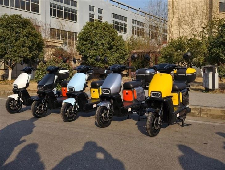 New Design Electric Mobility Scooter Electric Motorcycle With LED Light suppliers
